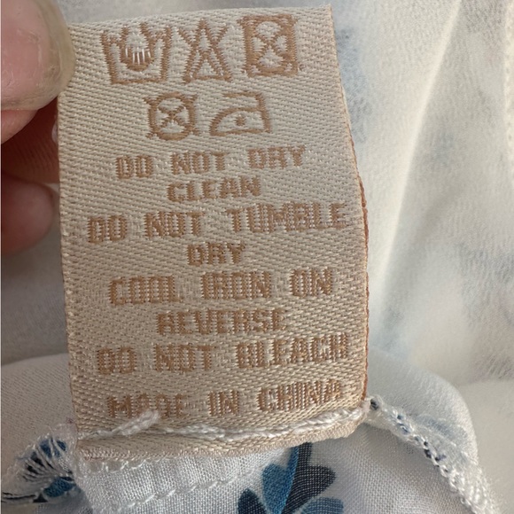 Paloma Blue Sleeveless Smocked Top - Size Small - Picture 5 of 6